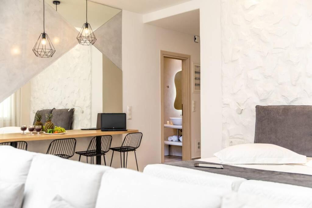 Arktos Luxury Apartment Naxos City Esterno foto
