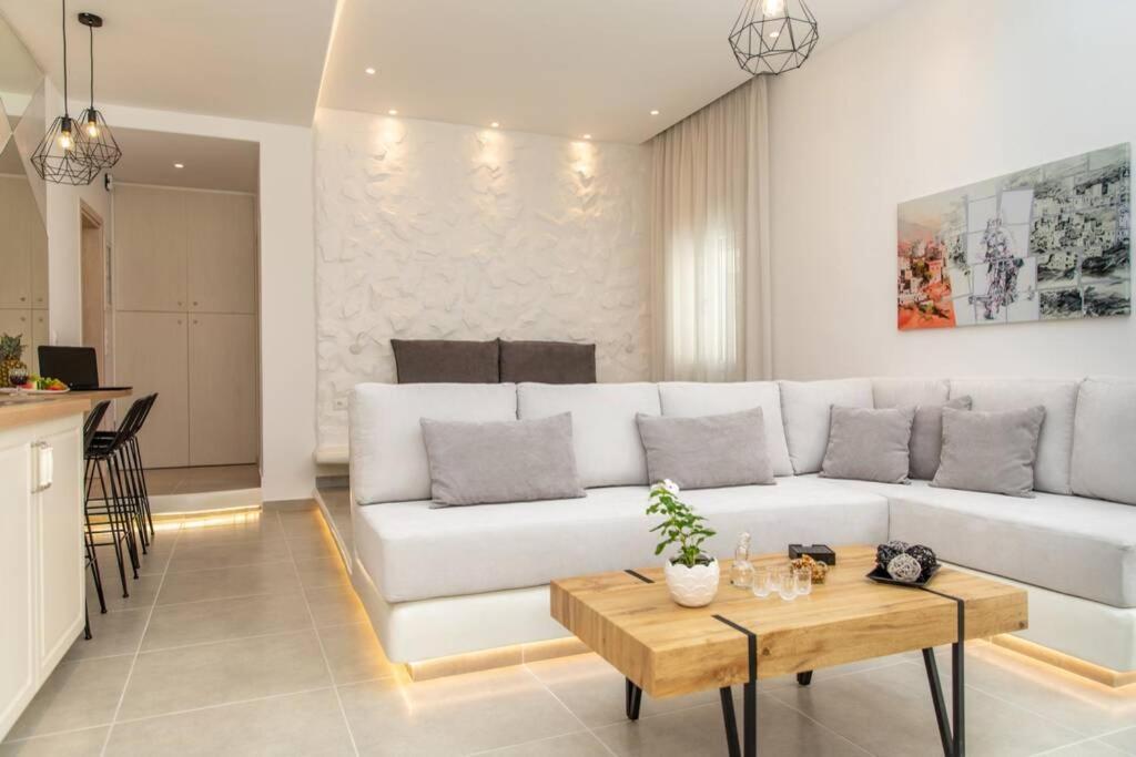 Arktos Luxury Apartment Naxos City Esterno foto