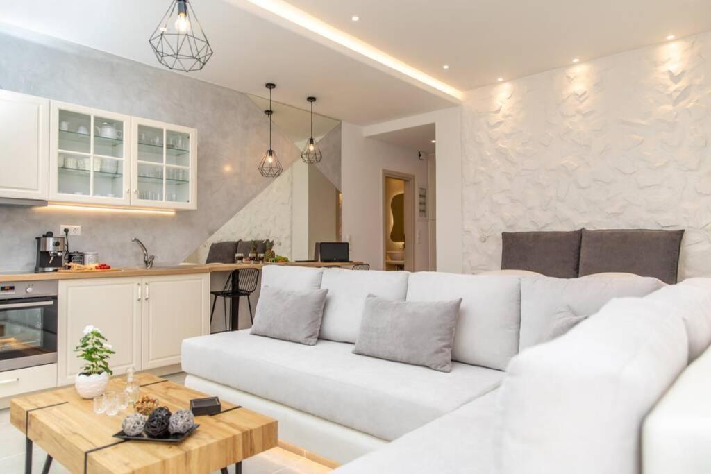 Arktos Luxury Apartment Naxos City Esterno foto